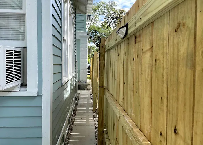 Casa Maria 2- Charming, Quaint Apt Next To Everything Downtown!