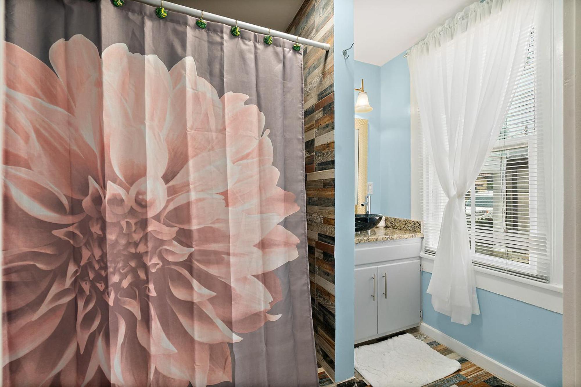 Casa Maria 2- Charming, Quaint Next To Everything Downtown! Apartment
